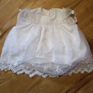 White special occasion 6-9 m girl dress